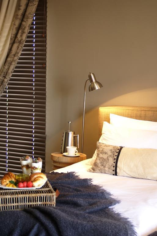 The Village Courtyard Suites & Executive Apartment Windhoek Buitenkant foto