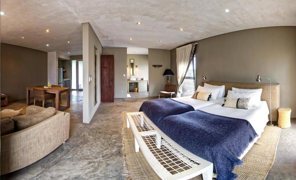The Village Courtyard Suites & Executive Apartment Windhoek Buitenkant foto